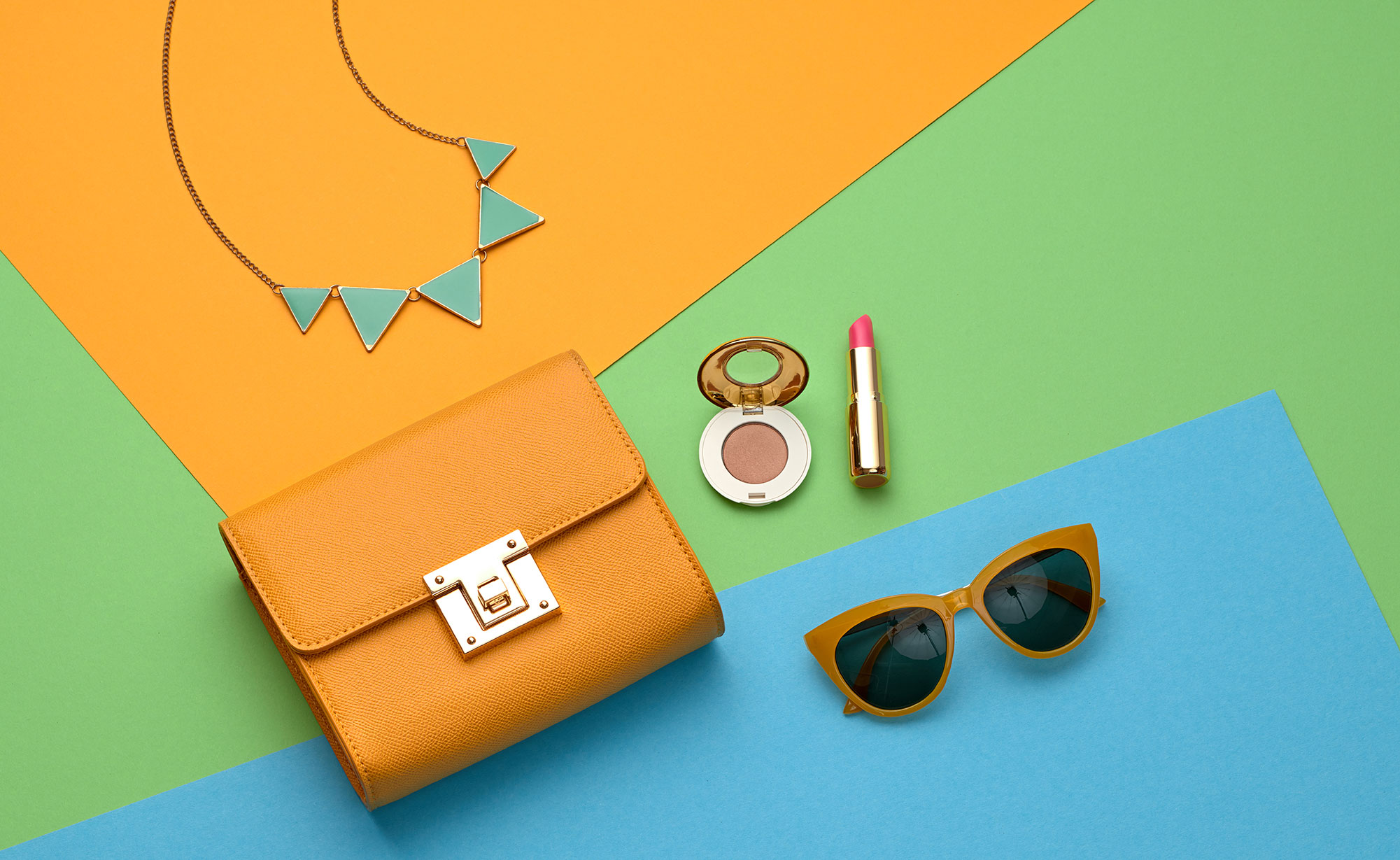 accessories-3B32JX9.jpg