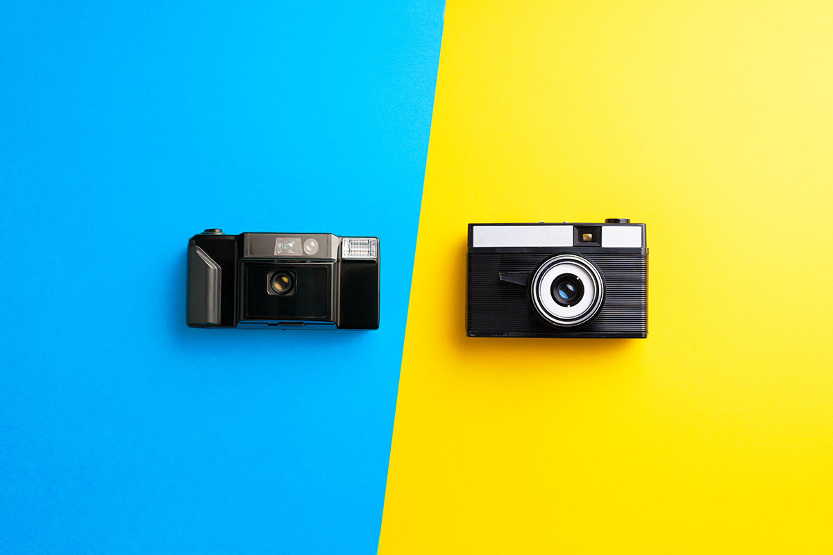multiple-vintage-cameras-28SKZAB.jpg
